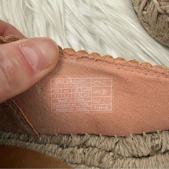 [Ugg] Suede Espadrilles in Pink - Size 8.5 - Picture 3 of 5